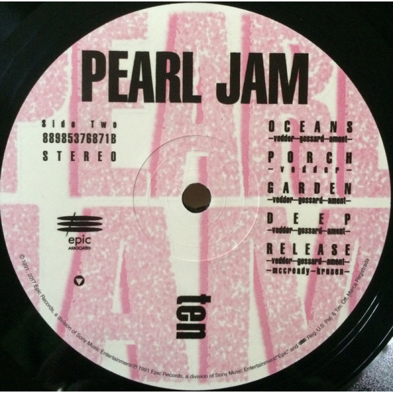 Pearl Jam - Ten (US 10 Nov 2017)